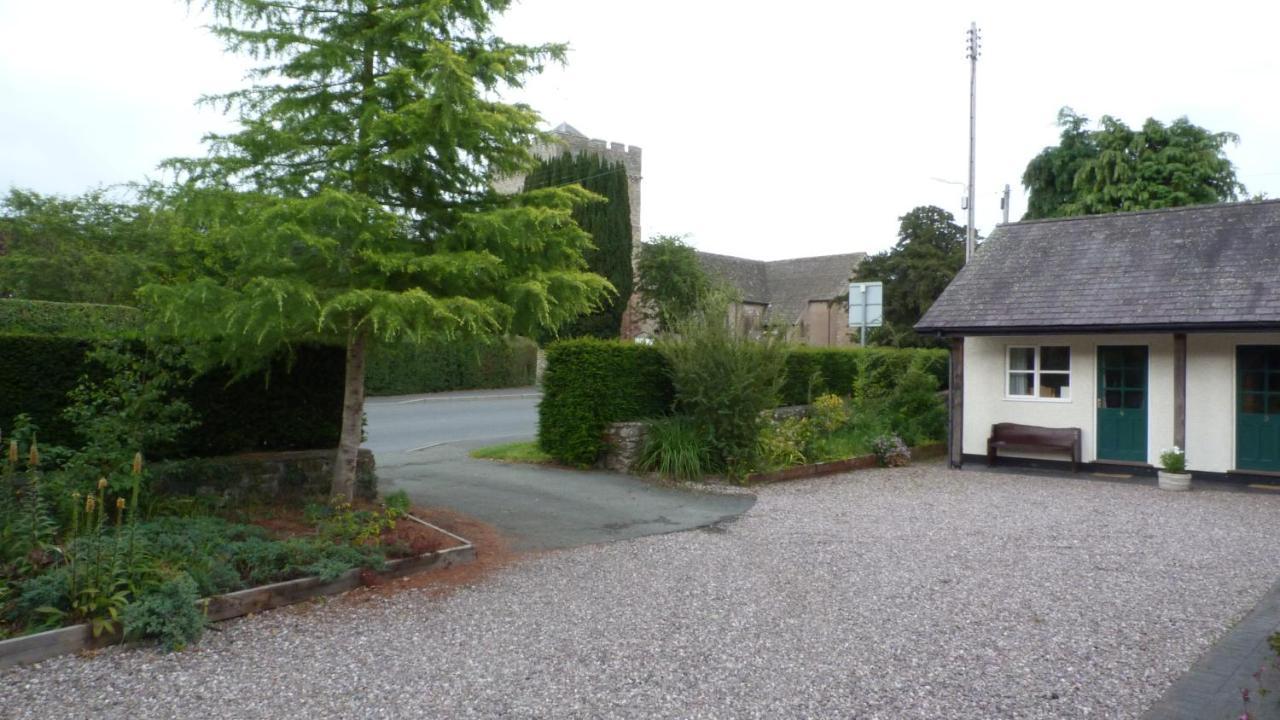 The Old Vicarage Self-Contained Apartments Lydbury North Exterior photo