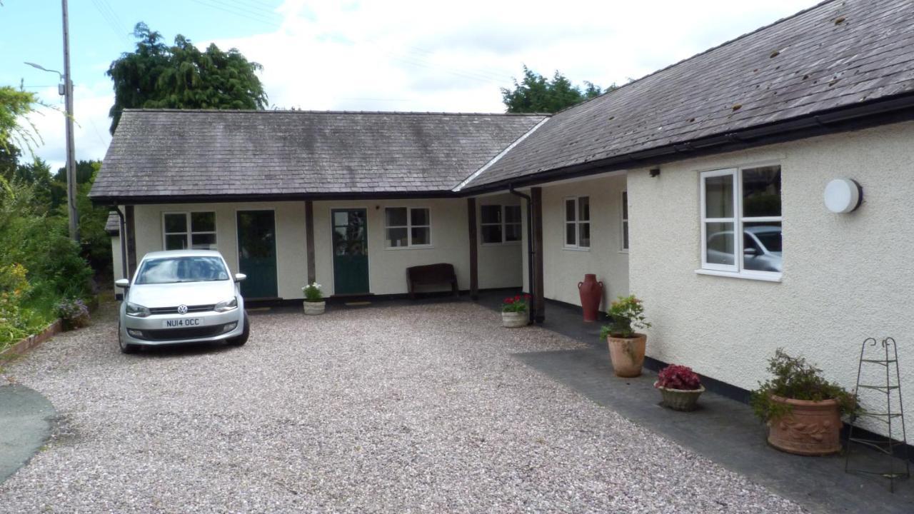 The Old Vicarage Self-Contained Apartments Lydbury North Exterior photo