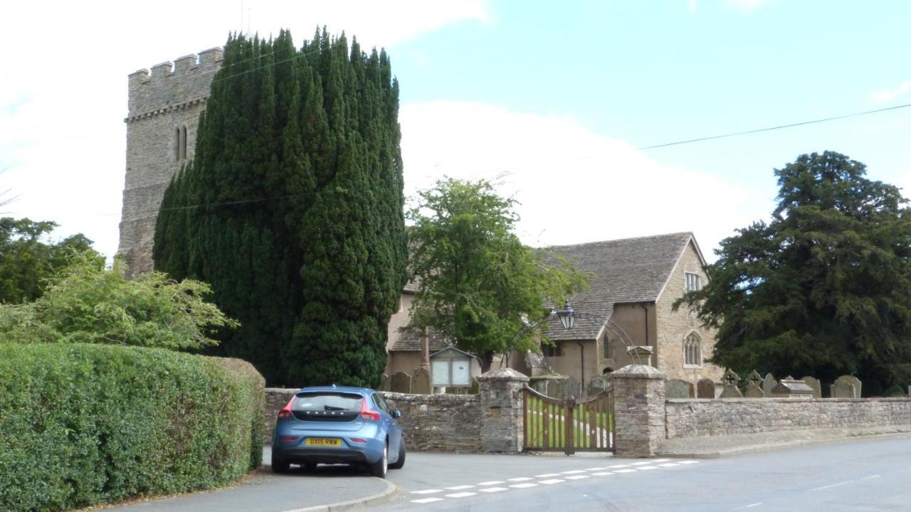 The Old Vicarage Self-Contained Apartments Lydbury North Exterior photo