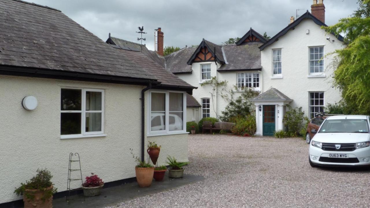 The Old Vicarage Self-Contained Apartments Lydbury North Exterior photo