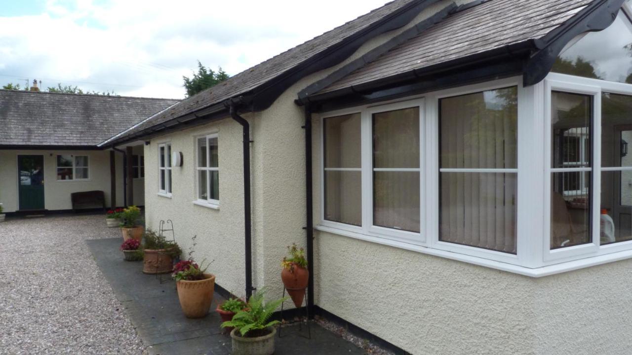 The Old Vicarage Self-Contained Apartments Lydbury North Exterior photo