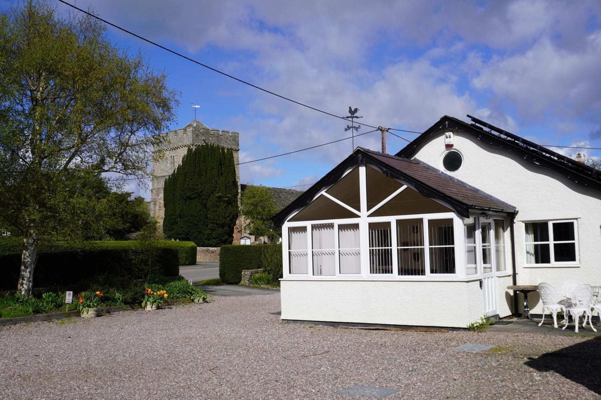 The Old Vicarage Self-Contained Apartments Lydbury North Exterior photo