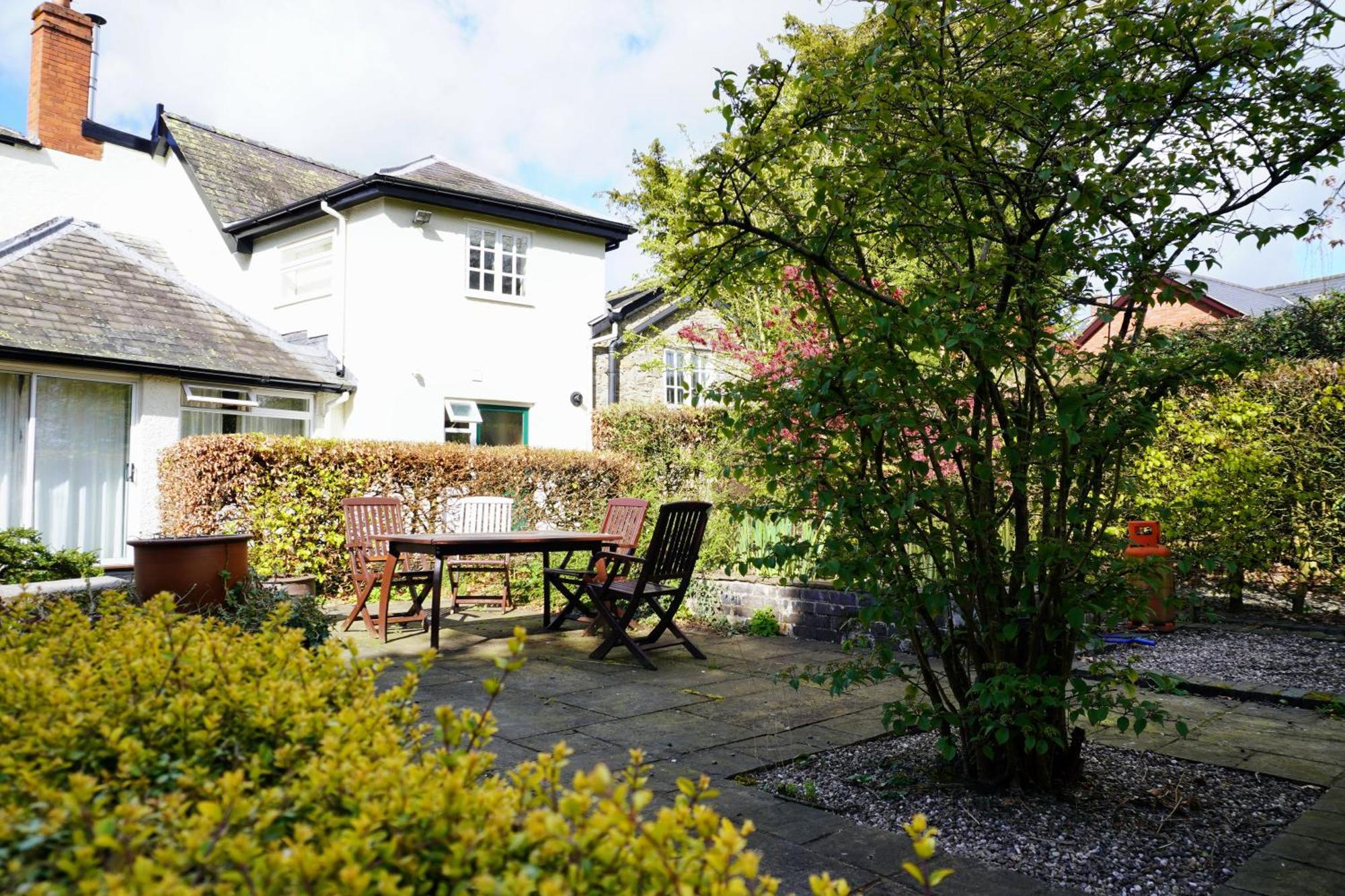 The Old Vicarage Self-Contained Apartments Lydbury North Exterior photo