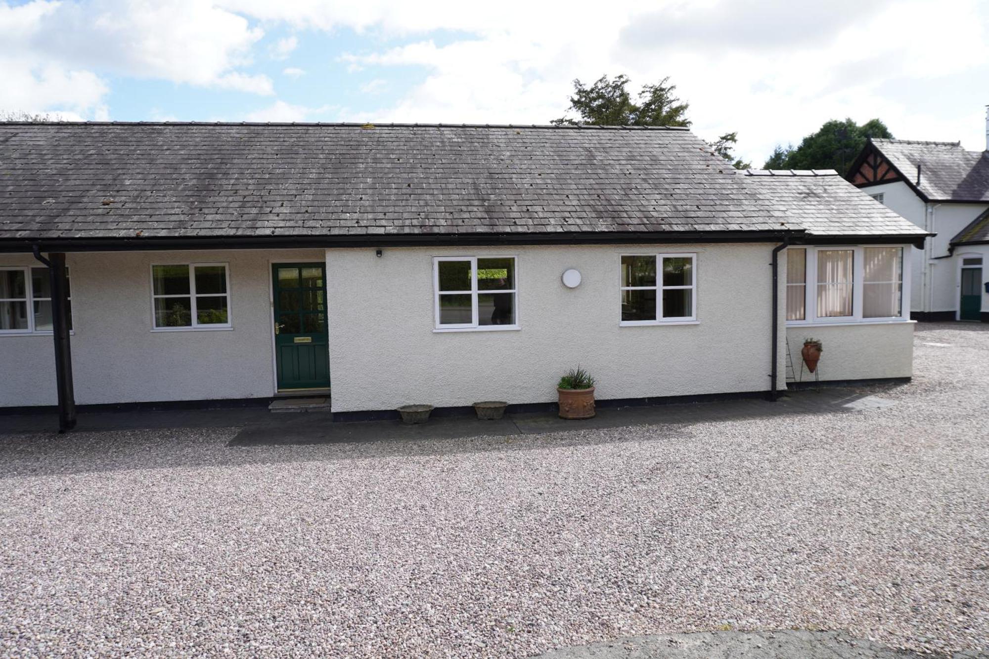 The Old Vicarage Self-Contained Apartments Lydbury North Exterior photo