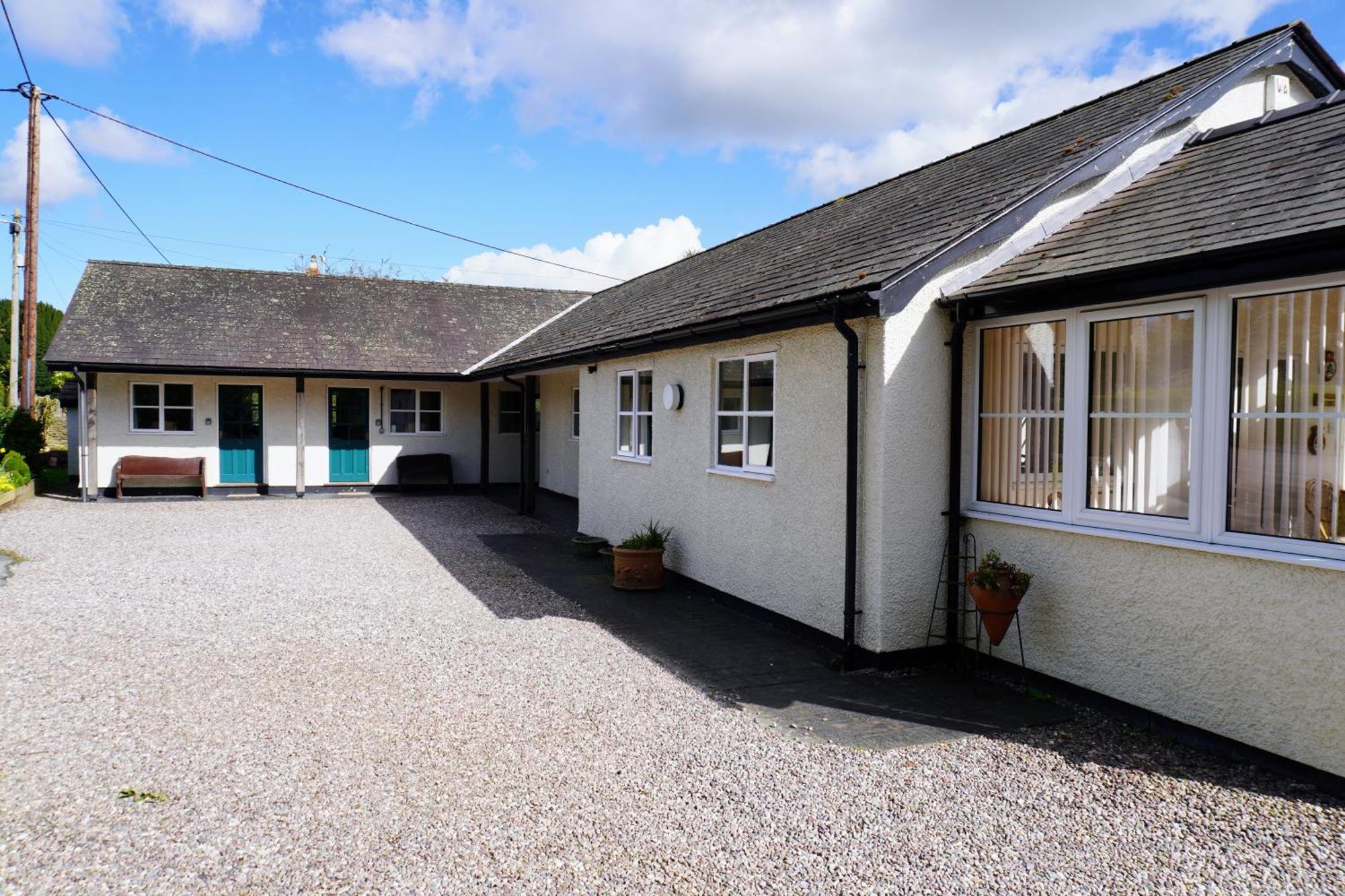 The Old Vicarage Self-Contained Apartments Lydbury North Exterior photo